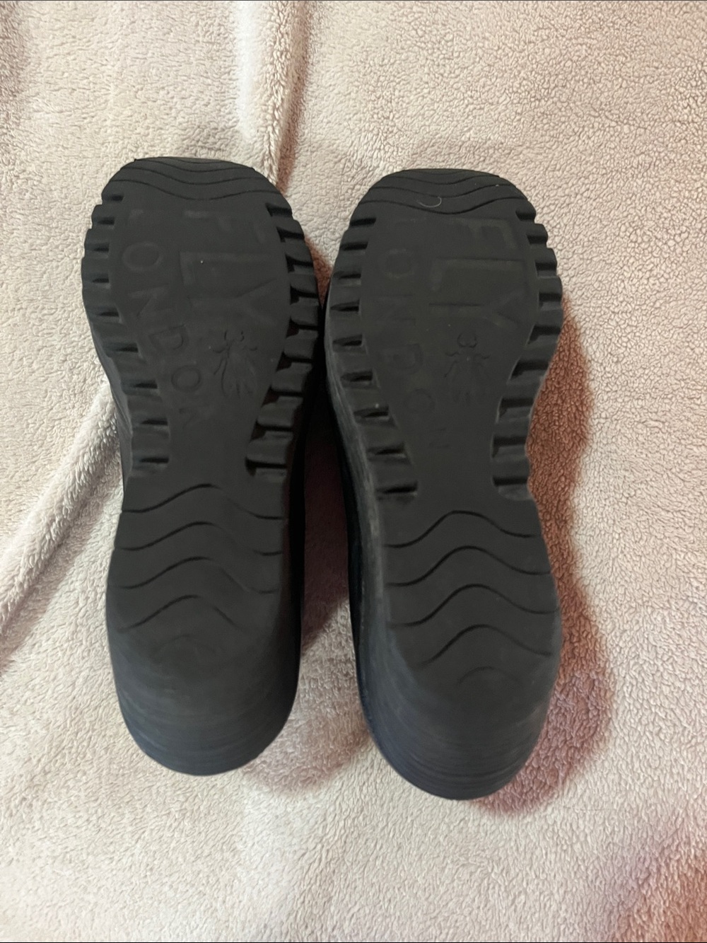 Fly London Black Leather wedge Slip-On 40 - Picture 3 of 5